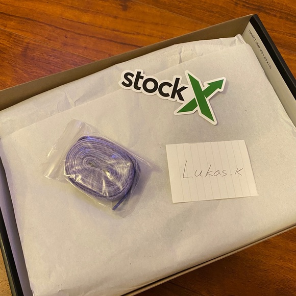 Jordan 1 high court purple - Picture 3 of 10